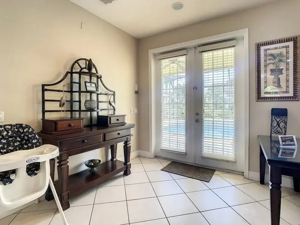 Fantastic 7 Bed 6 Bath In Prestigious Gated Comm. 7 Bedroom Villa by Redawning