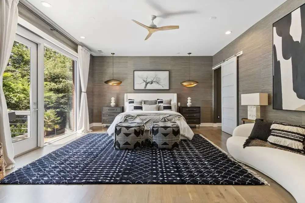Luxe Modern 4 Bdrm 4 5bath w Private Pool Sleeps 8