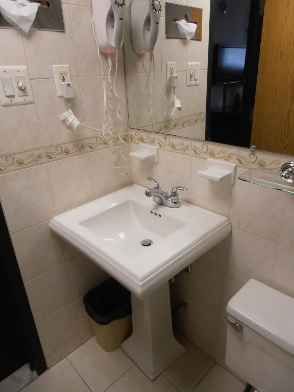 Floral Park Motor Lodge