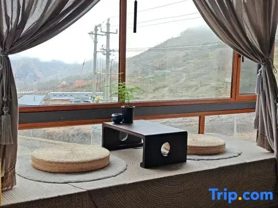Lux Hotel · Yunju Hotel  in Mingzhai, Wutai Mountain
