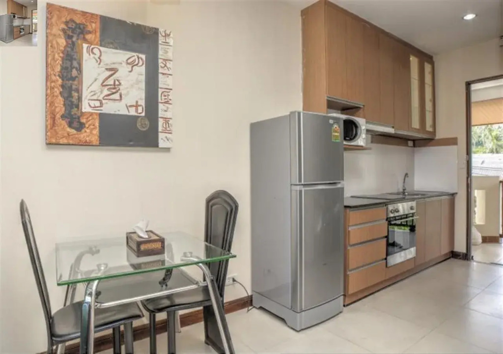 Whispering Palms Suite