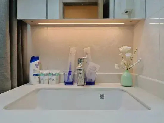 EStay Holiday Apartment (Zhonghai Gold Coast Branch)