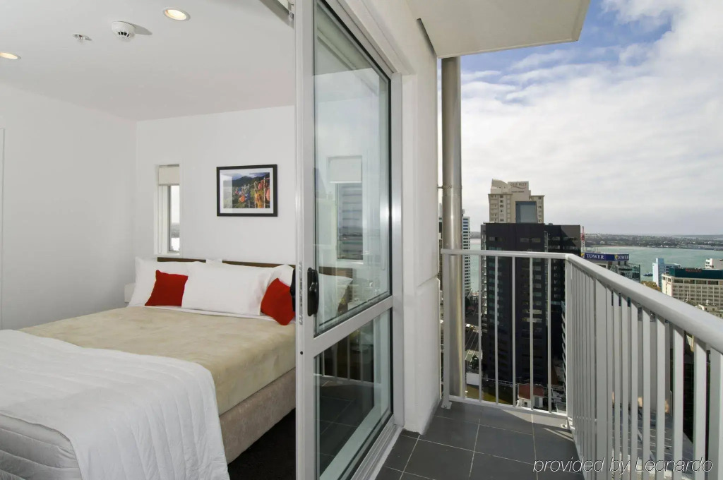 Barclay Suites