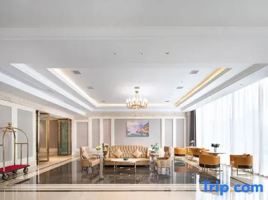 Vienna Hotel (Anshun Huangguoshu Guanling Bus Station)