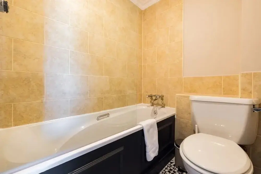 The Chelsea Corner - Stylish 2BDR with Rooftop Terrace