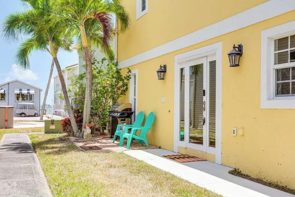 Jensen Beach Home w/ BBQ Grill: Walk to Beach!