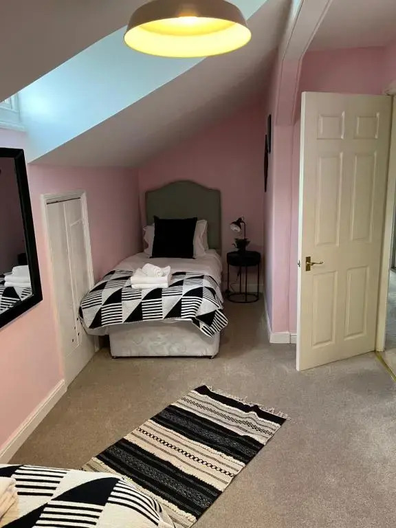 The Wing & gardens with FREE hot tub & hard tennis court at Brook Hall nr York & Leeds