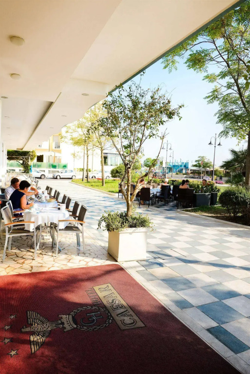 Hotel Caesar