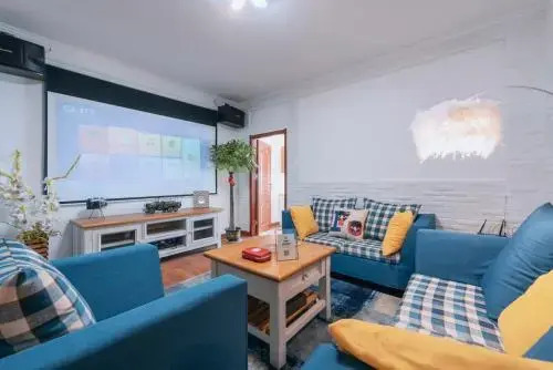 Xi’an Beilin·South Gate Subway Station· Locals Apartment 00172100