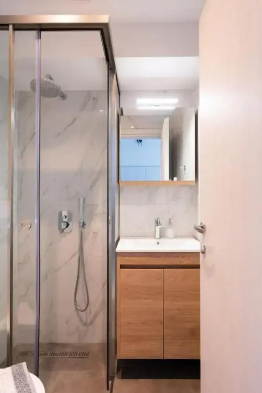 Velvet Luxury Apartments near the City Center by BiNoBi