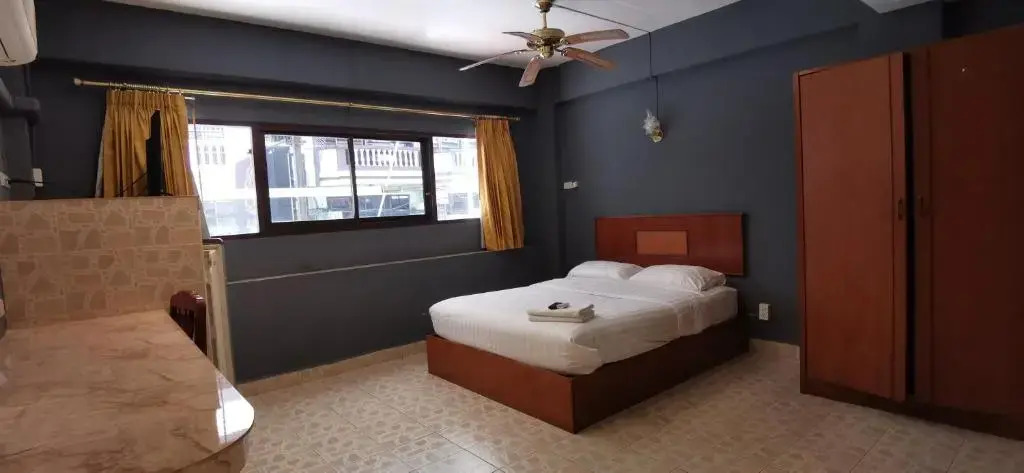 Jellyfish Hostel