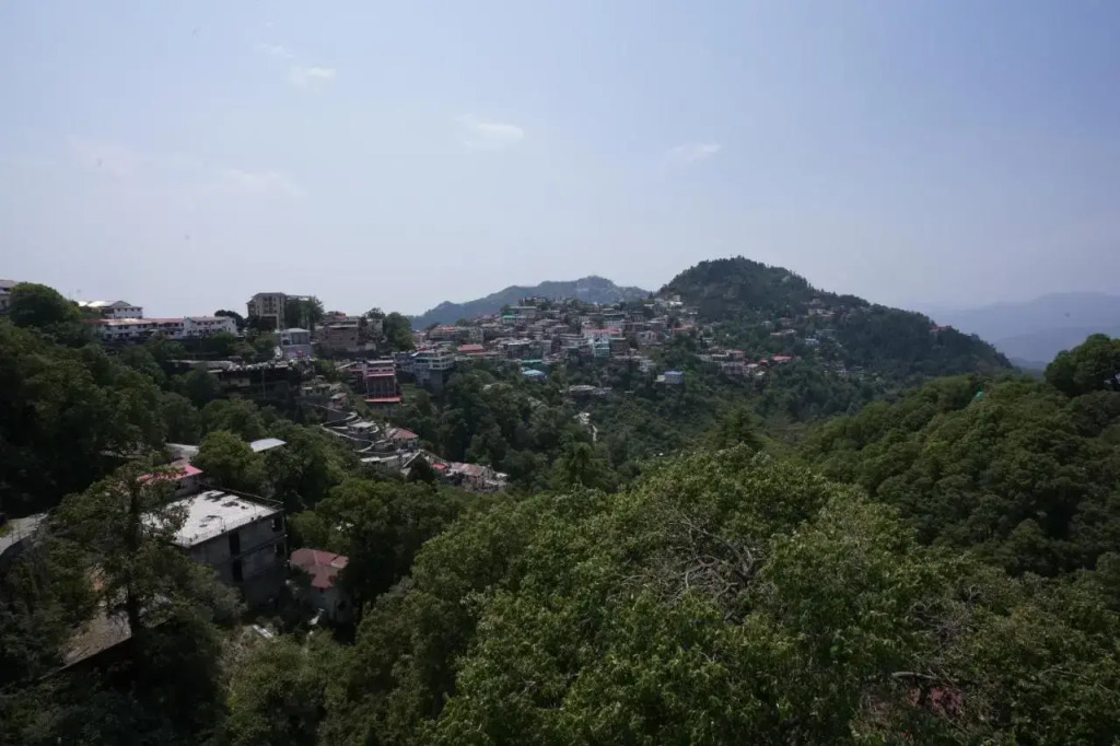 Guesthouse with parking in Mussoorie, by GuestHouser 51142