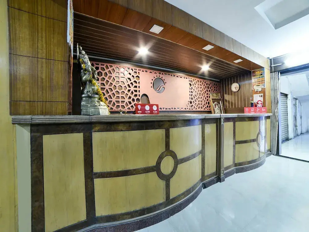 OYO 16533 Hotel Sudarshan