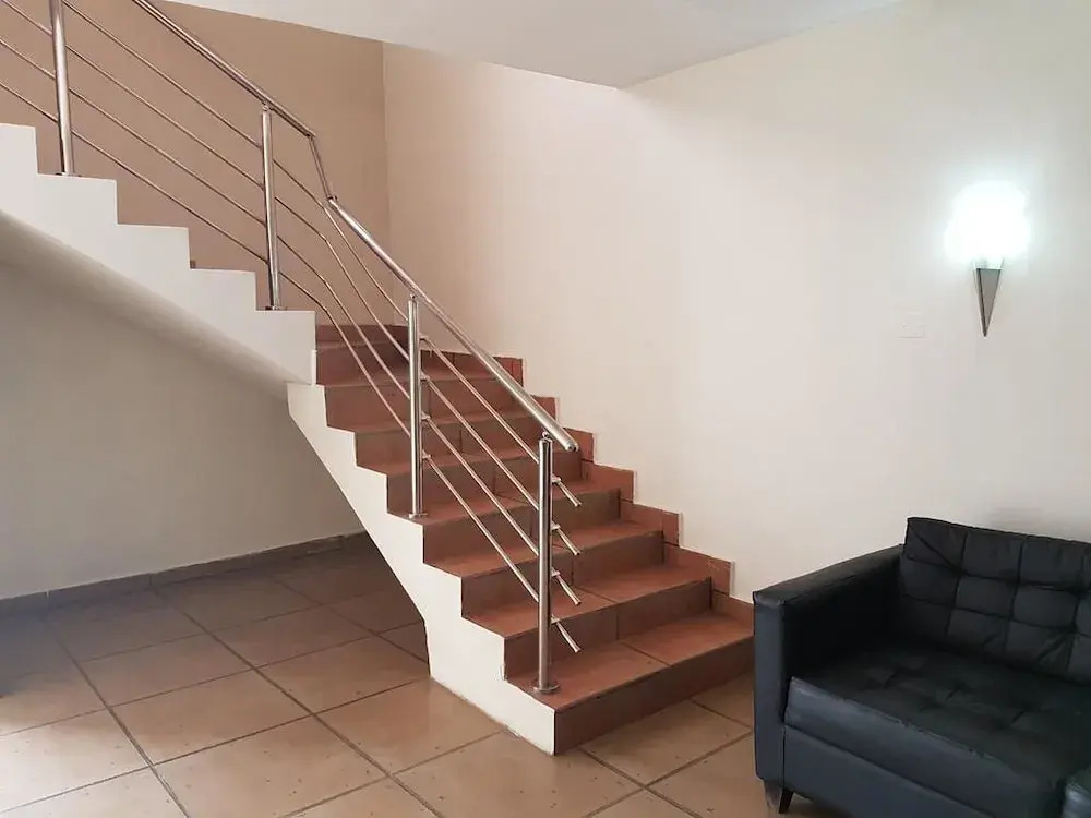 Emzrel Hotel & Suites