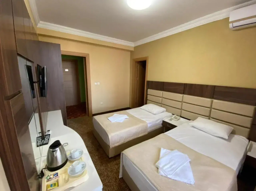 Georgian Hotel
