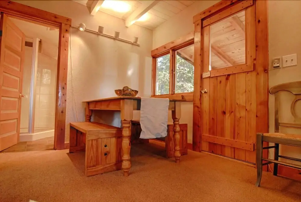 Walk to Garwoods and Beach From Peek-a-view Cabin #124