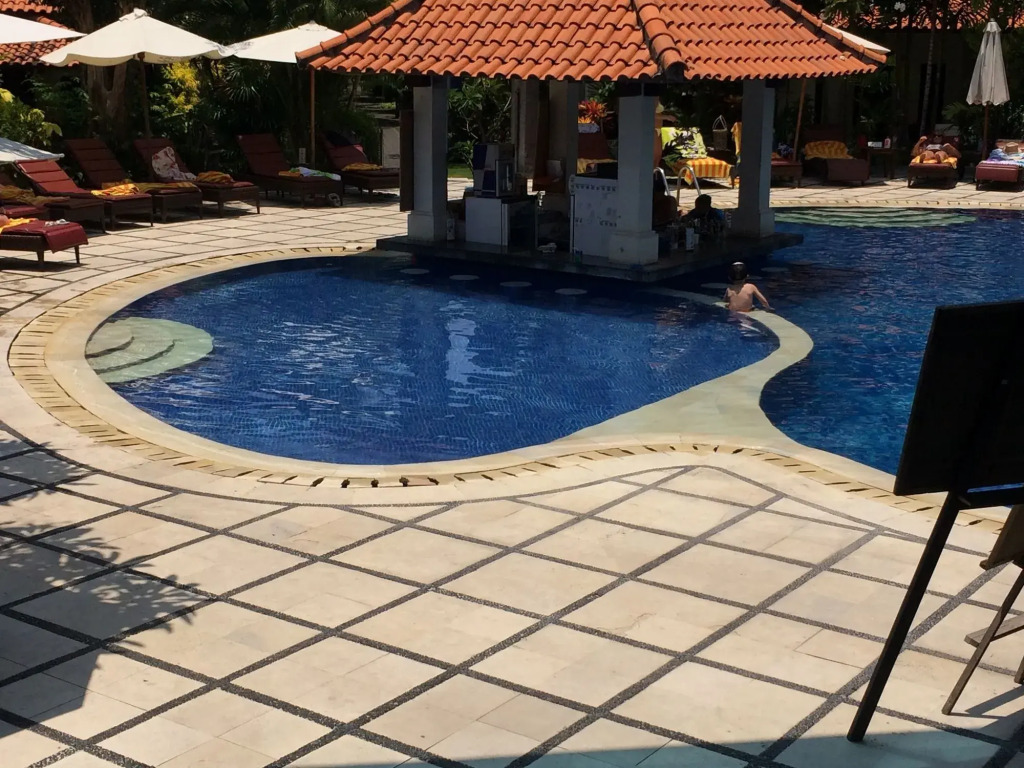 Puri Raja Hotel