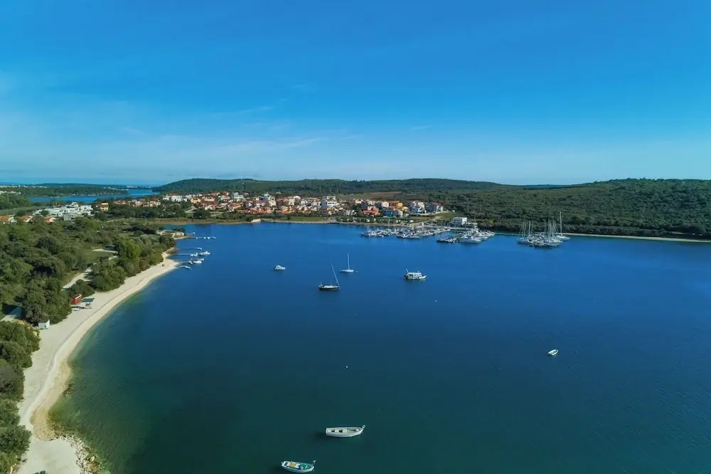 Apartments Davor