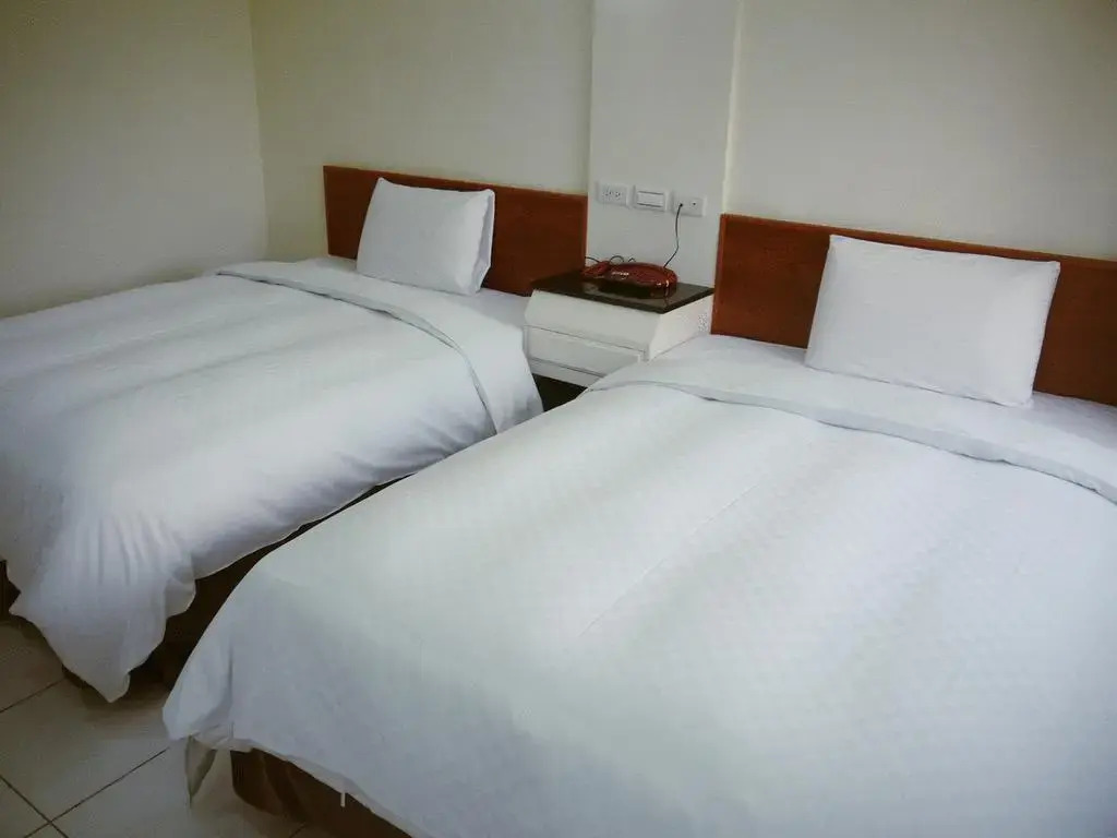 E Moon Hotel