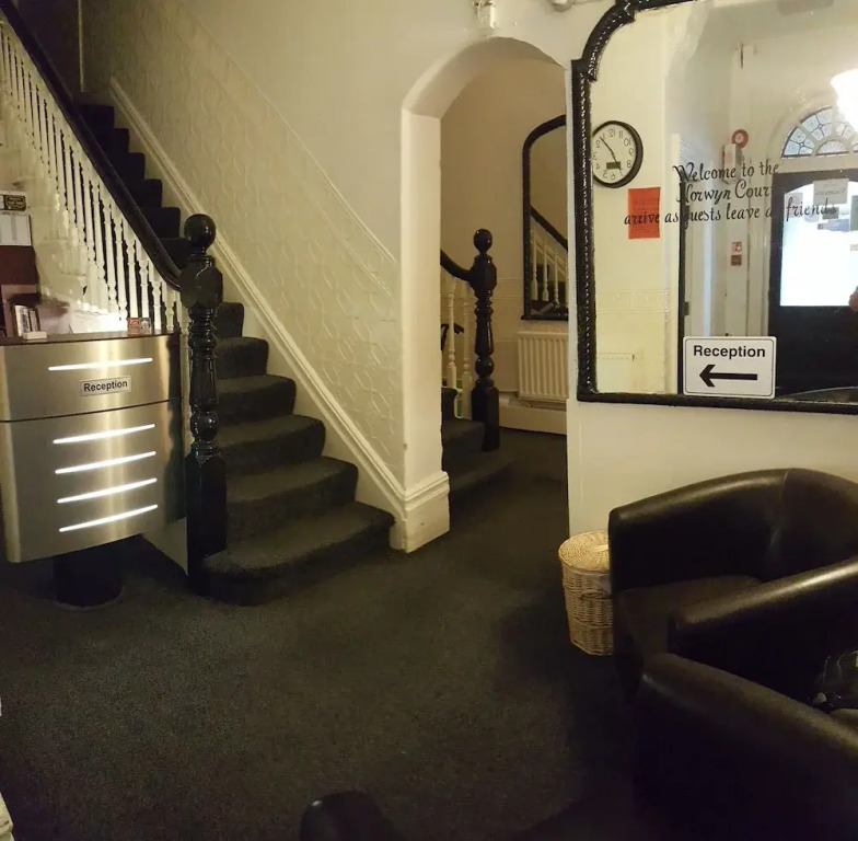Norwyn Court Holiday Apartments