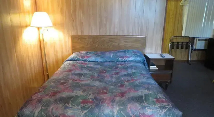 Crossroads Motel Rushville