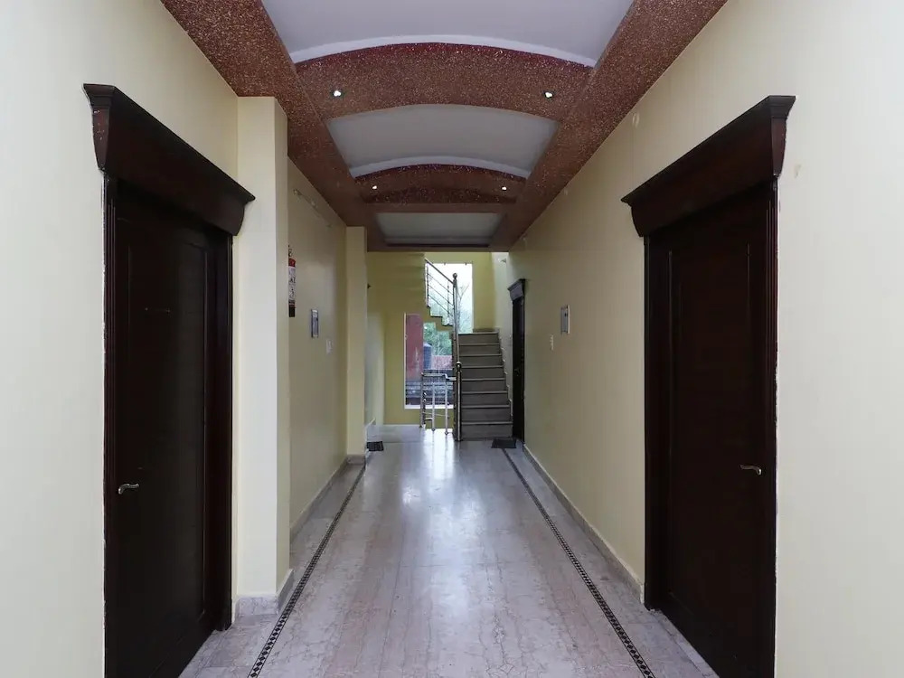 OYO 14772 Vikas Hotel