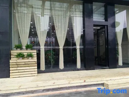 Oulange Fashionable Hotel