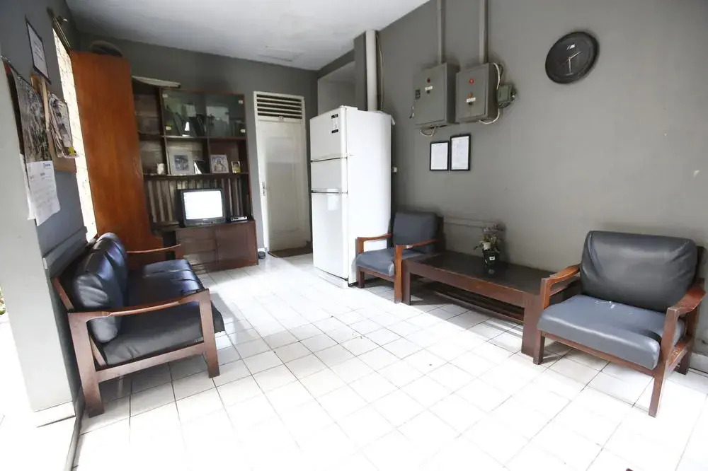 RedDoorz Near WTC Sudirman