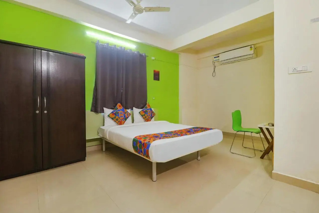 FabHotel Broholic - Nr Biodiversity Complex, Gachibowli Silpa Gram Craft Village, HITEC City