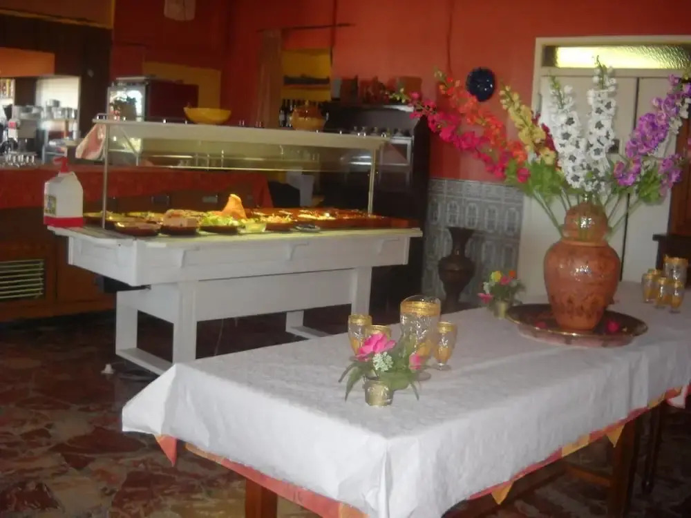 HOTEL LA GARENNE