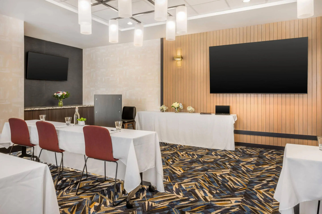 Cambria Hotel Spokane Airport