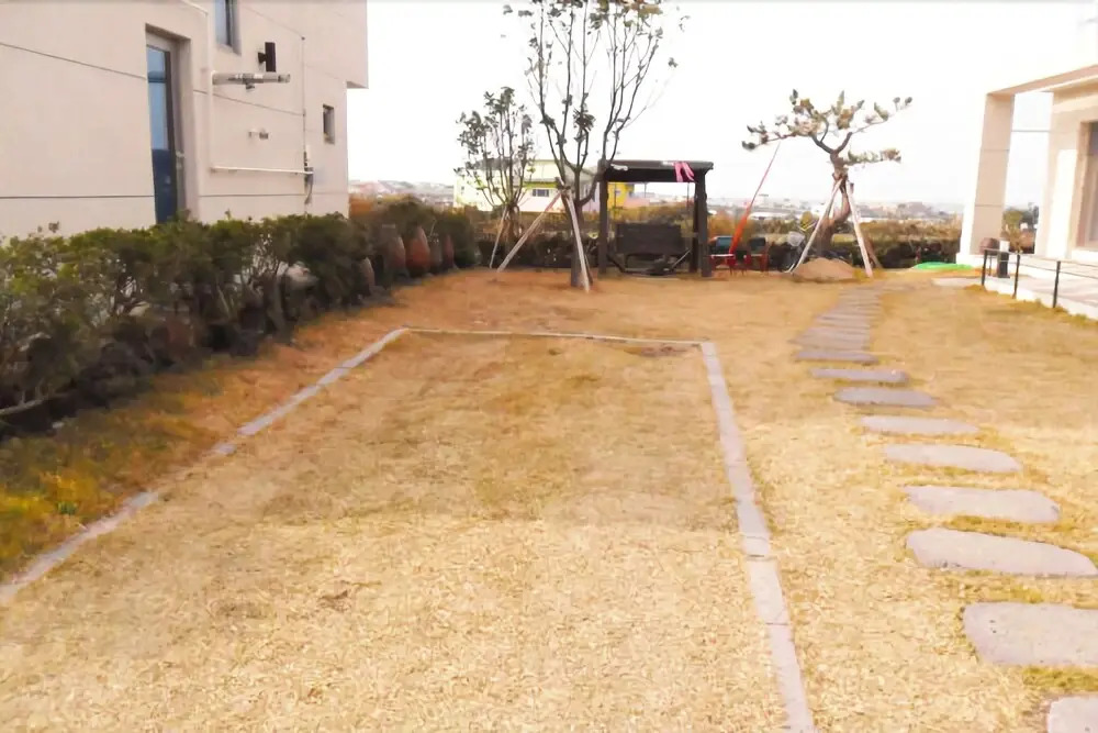 Jeju Track & Unshared House Pension