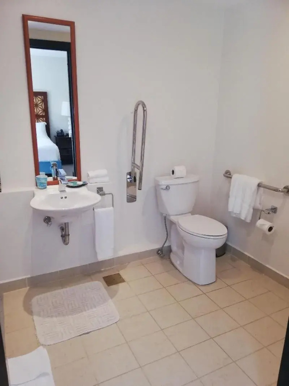 Marina Papagayo Suites