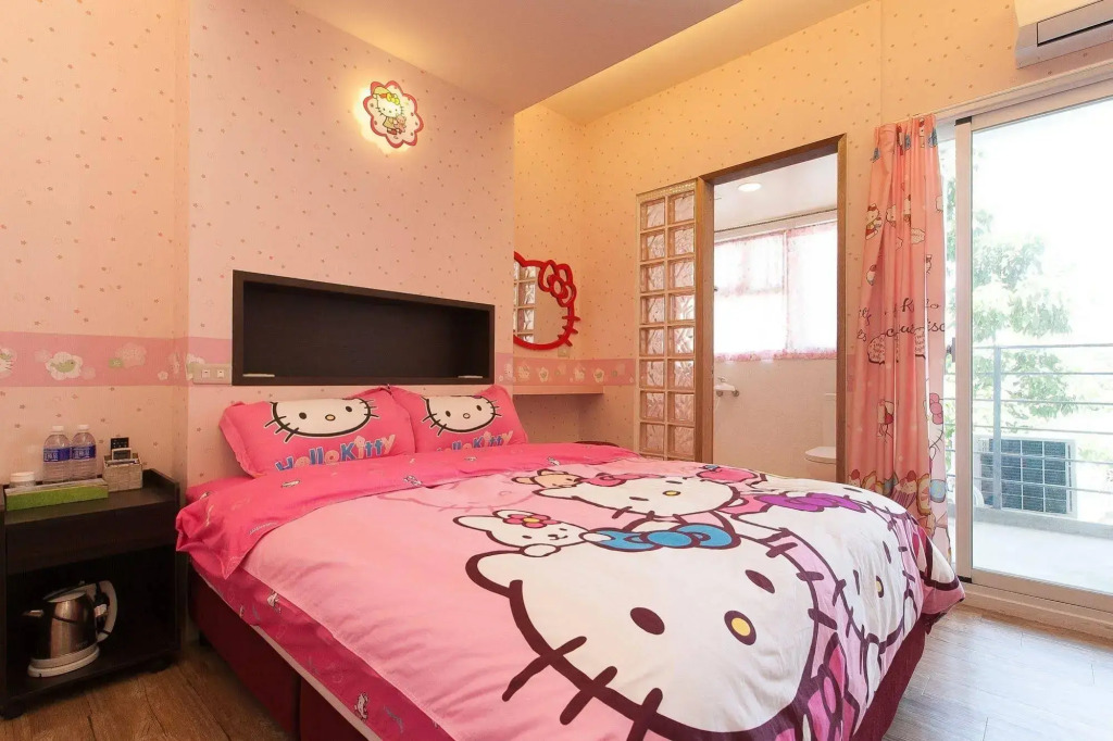 Royal Goods Residence Themed Suites