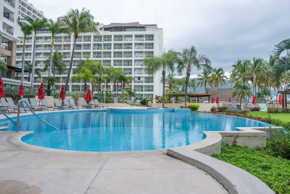 Ocean Front Condo 1 Bedroom 3 Beds 2 Bathrooms