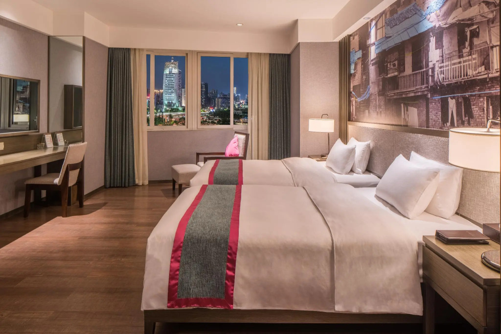 Rezen Kingtown Hotel (Chongqing Xinpaifang)