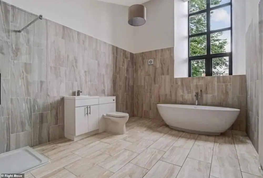 East Church House, Unique 9 bedroom Church, Historic Market Town
