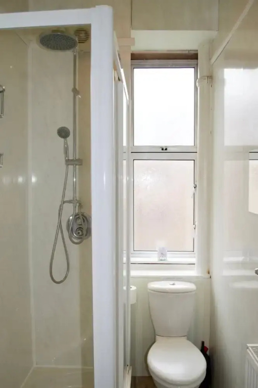 Cosy Two Bedroom Flat In Polwarth