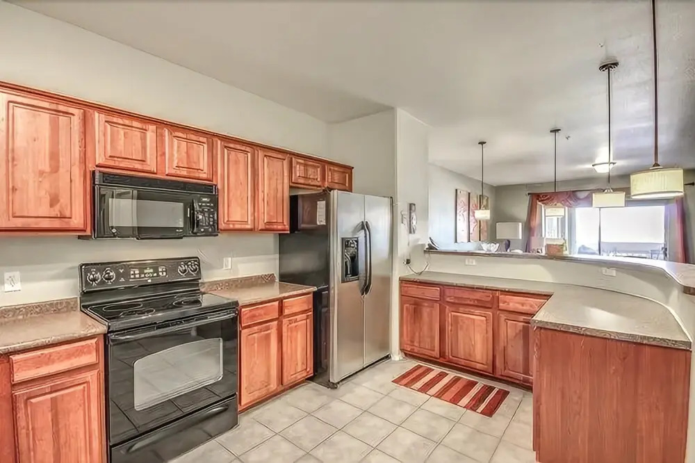 Devonshire #3032 - 2 Br condo by RedAwning