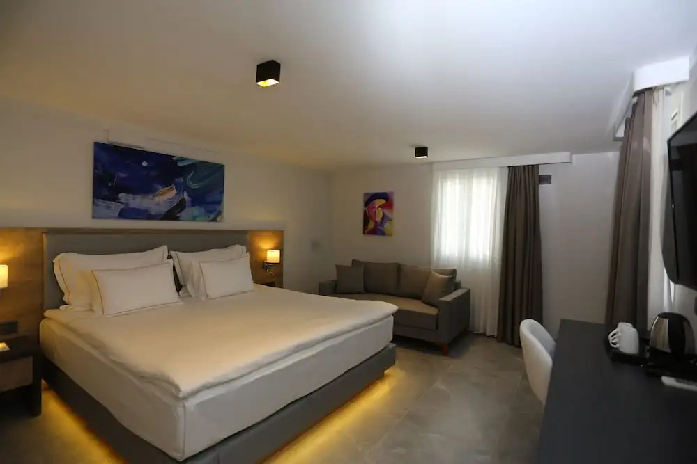 Yalinn Hotel