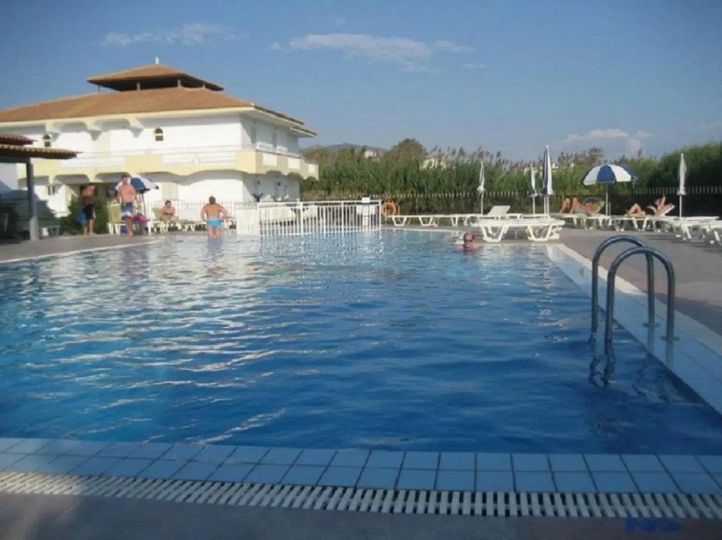Havana Studios & Apartments
