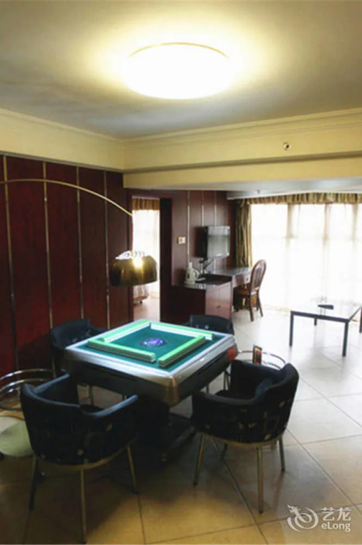 Wuhan Sunshine 128 Hotel