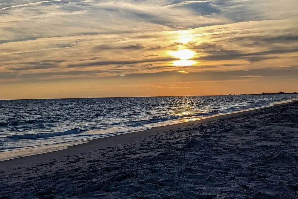 Coastal Condo w/ Public Atlantic Beach Access