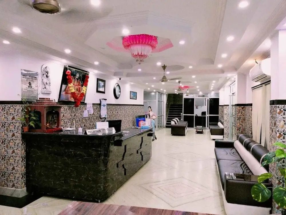 OYO 5876 Hotel KS International
