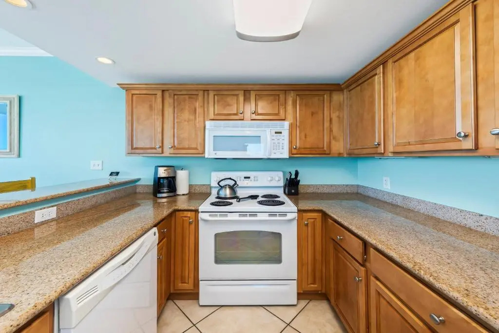 Spacious 3BR 3Bath 12th Floor, Million-Dollar Gulf Views