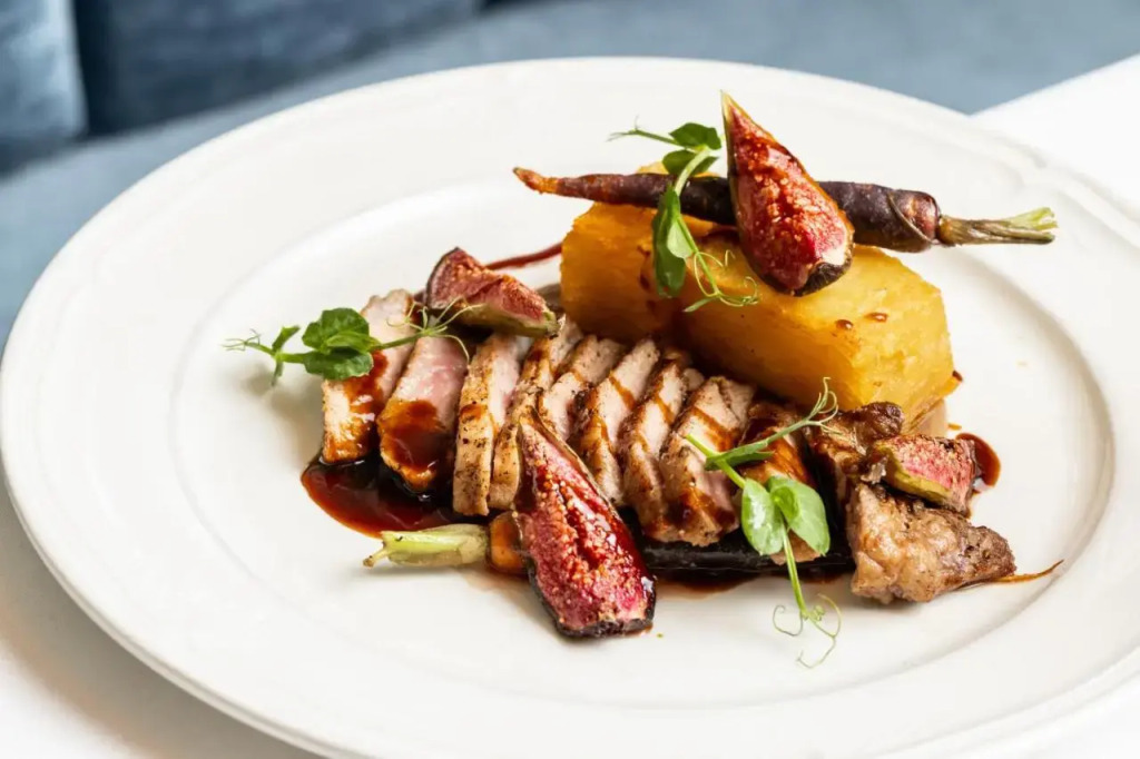 The Moorings Hotel & Restaurant
