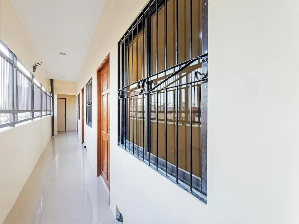 RedDoorz at VCat Apartelle Sampaloc Manila