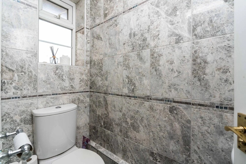Bright and Comfortable 2 Bedroom Flat Oakwood