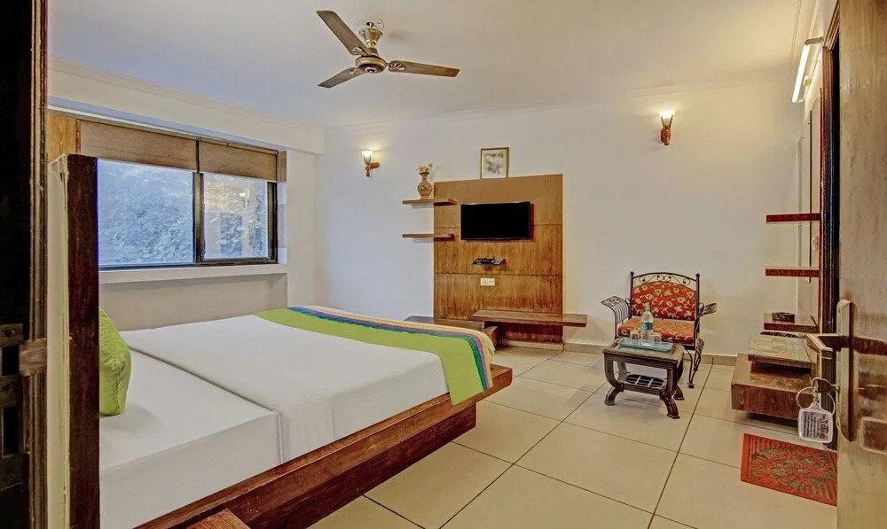 Treebo Trend Hotel Le Grand
