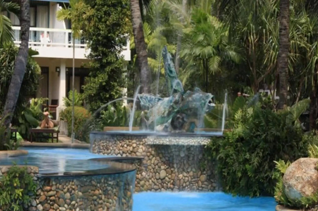 Palm Island Hotel
